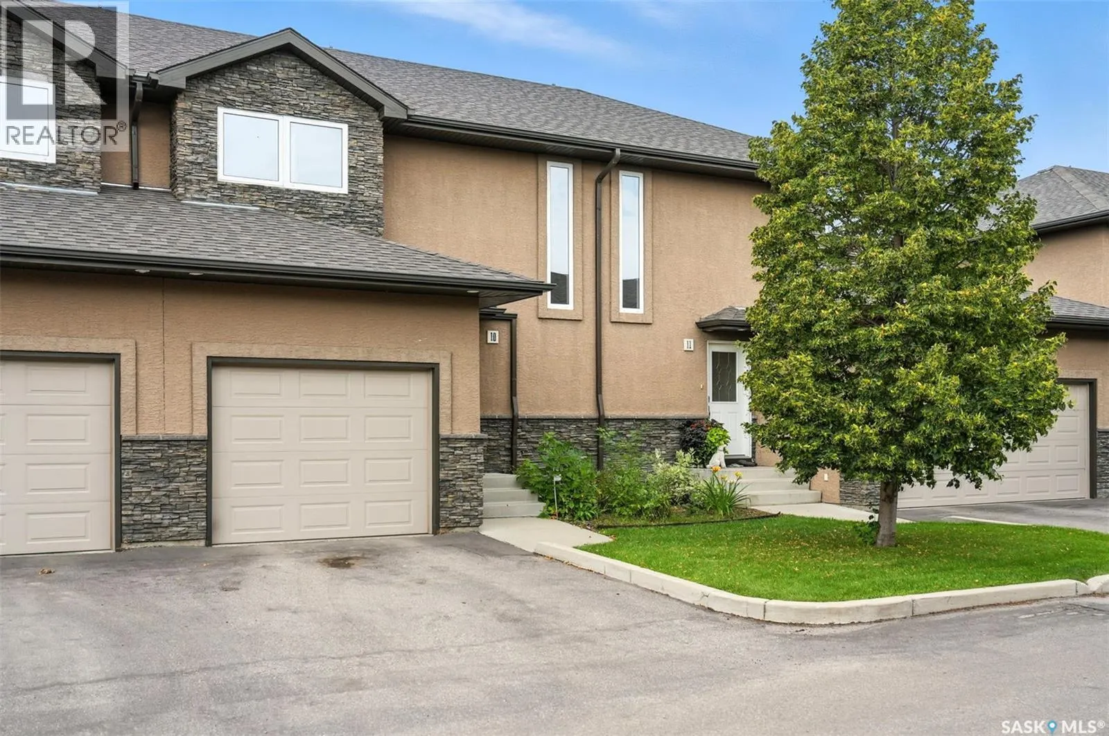 10 502 Rempel MANOR
