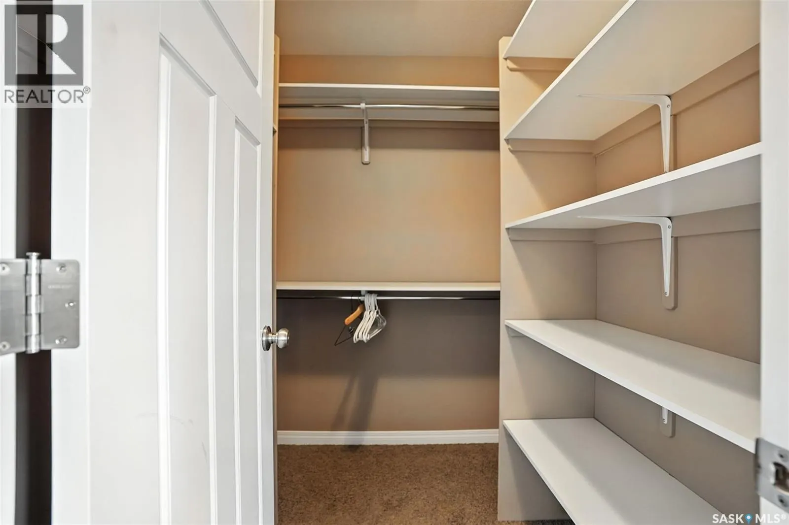 10 502 Rempel MANOR