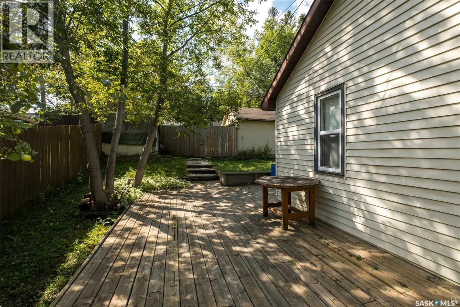 607 20th STREET W