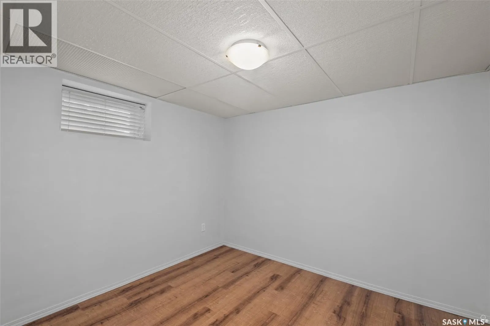 607 20th STREET W