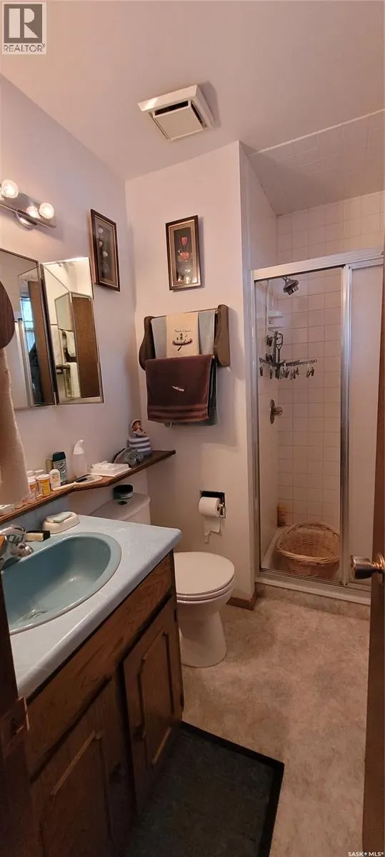 617 3rd STREET W
