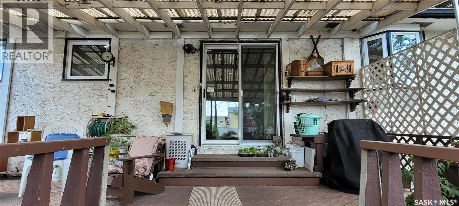 617 3rd STREET W