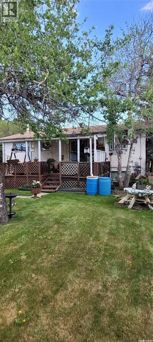 617 3rd STREET W