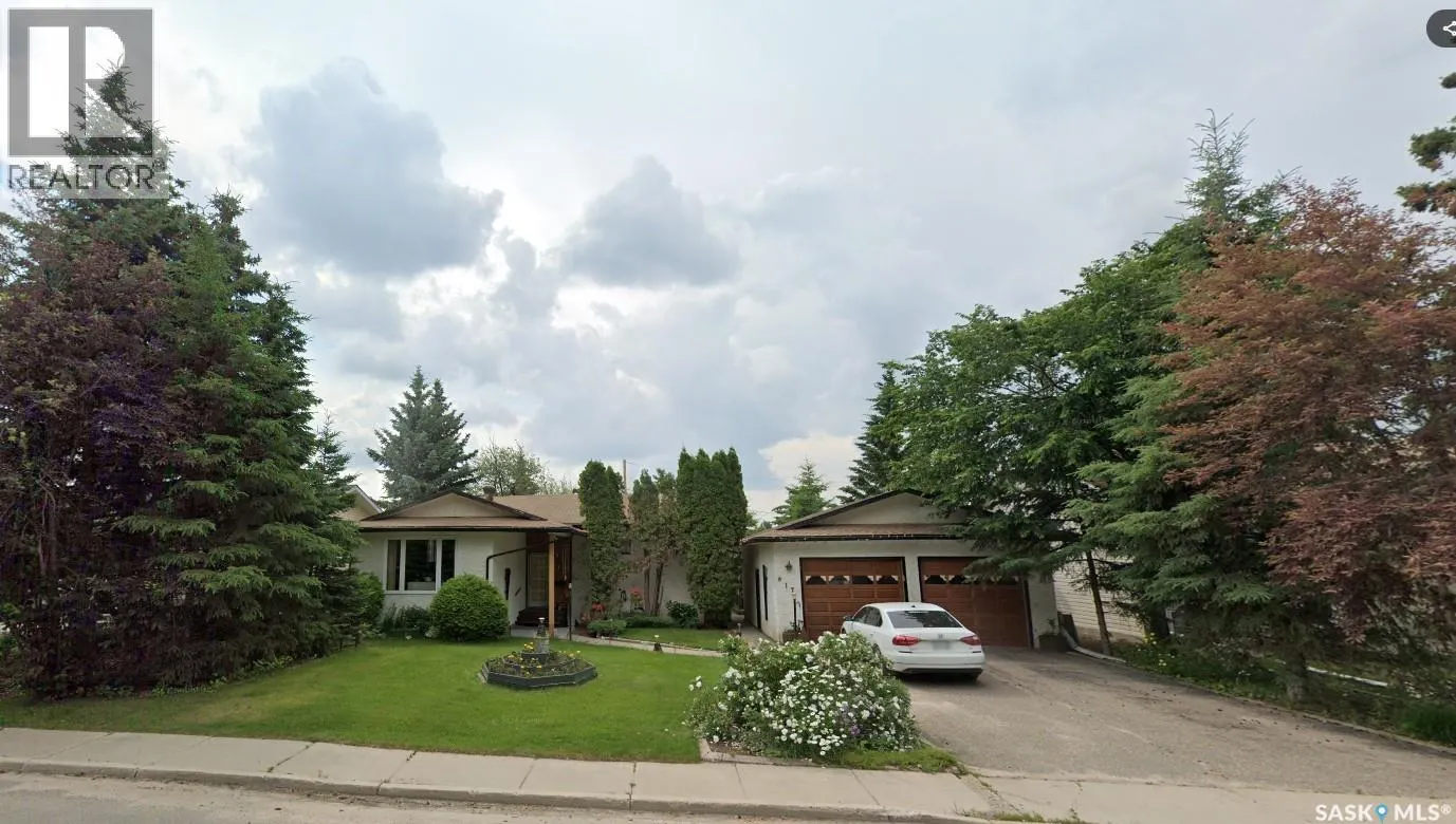 617 3rd STREET W