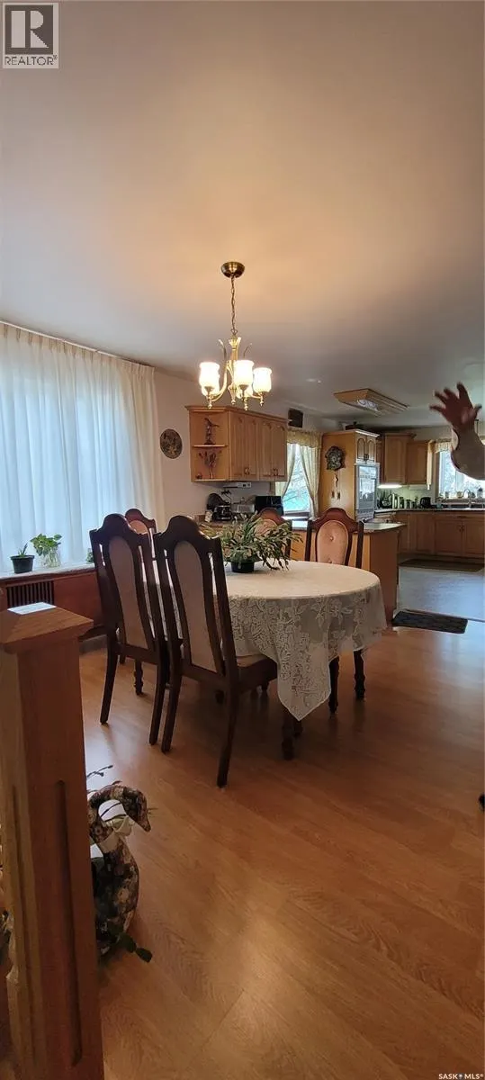 617 3rd STREET W