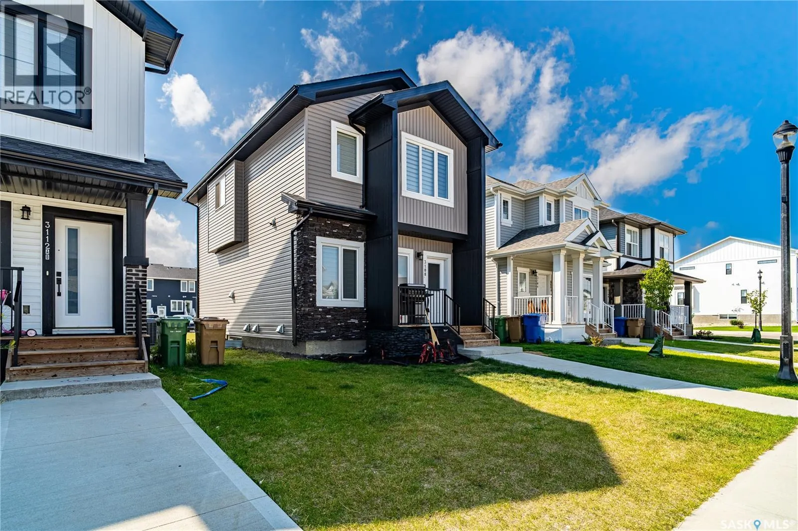 3108 Crosbie CRESCENT