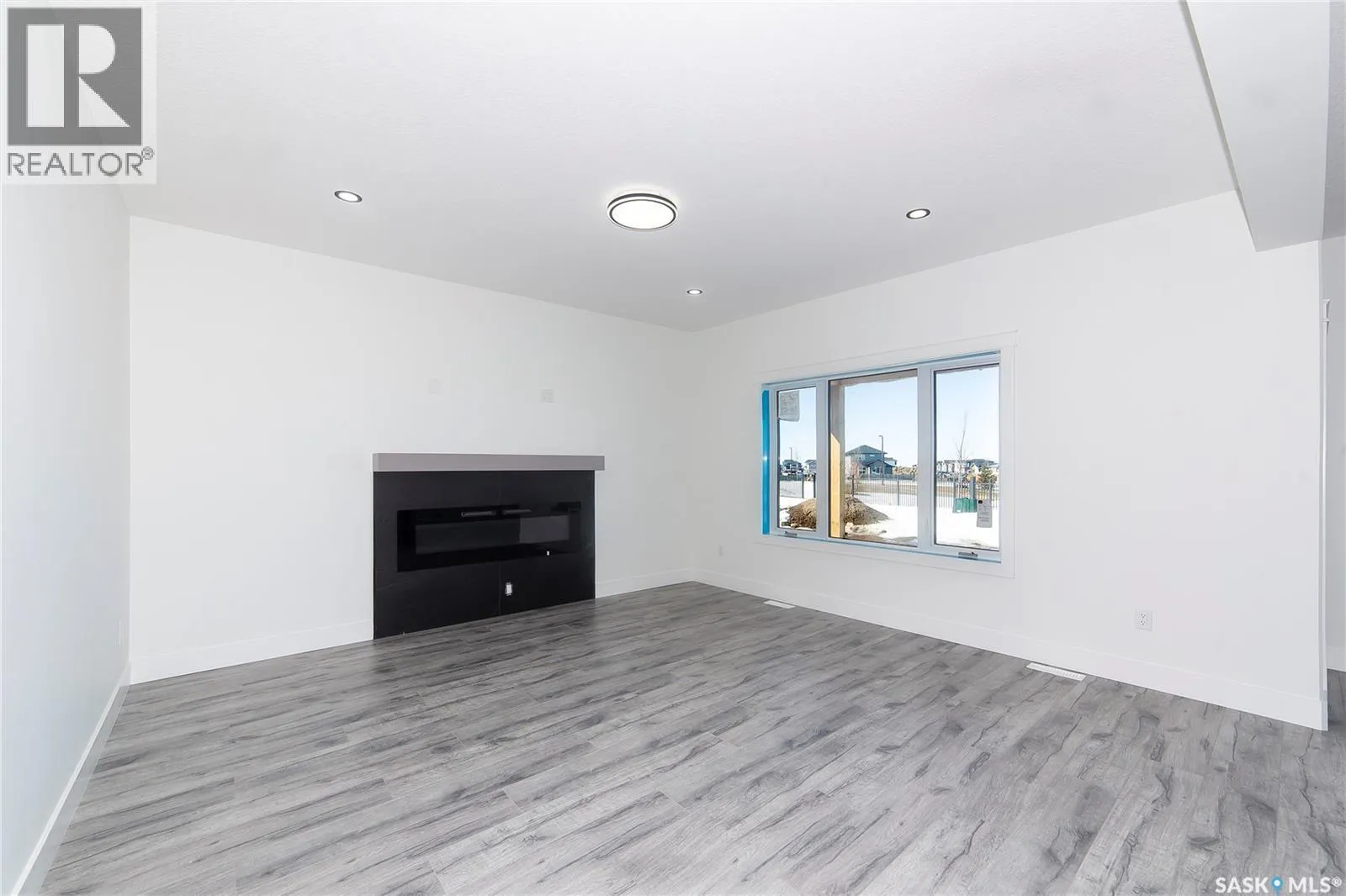 447 Woolf BEND