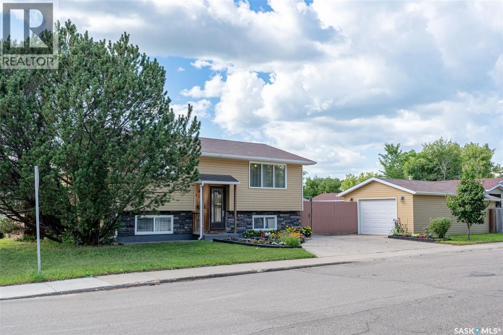 3238 Massey DRIVE