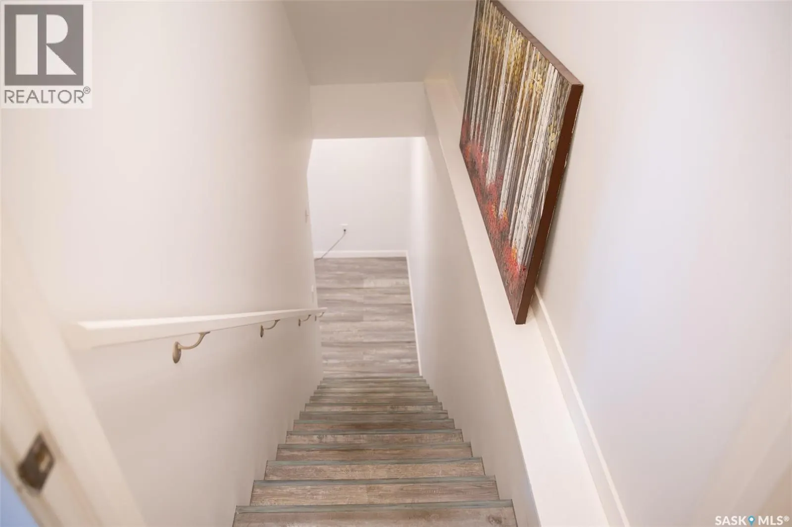 223 315 Hampton CIRCLE W
