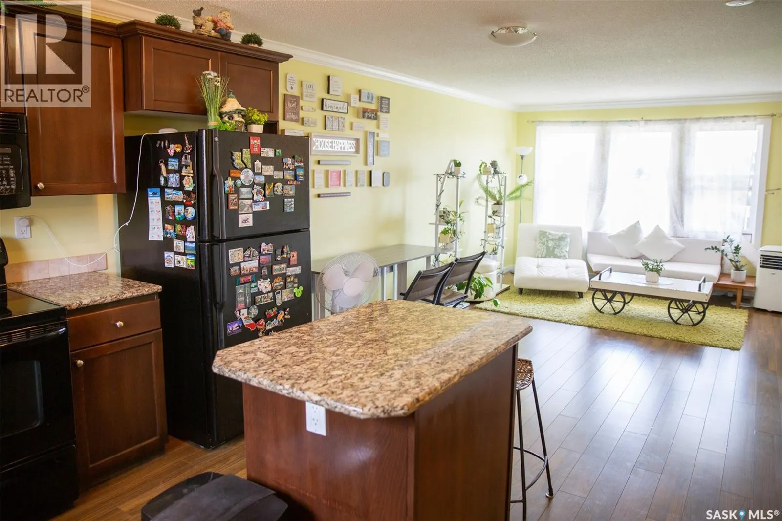 223 315 Hampton CIRCLE W