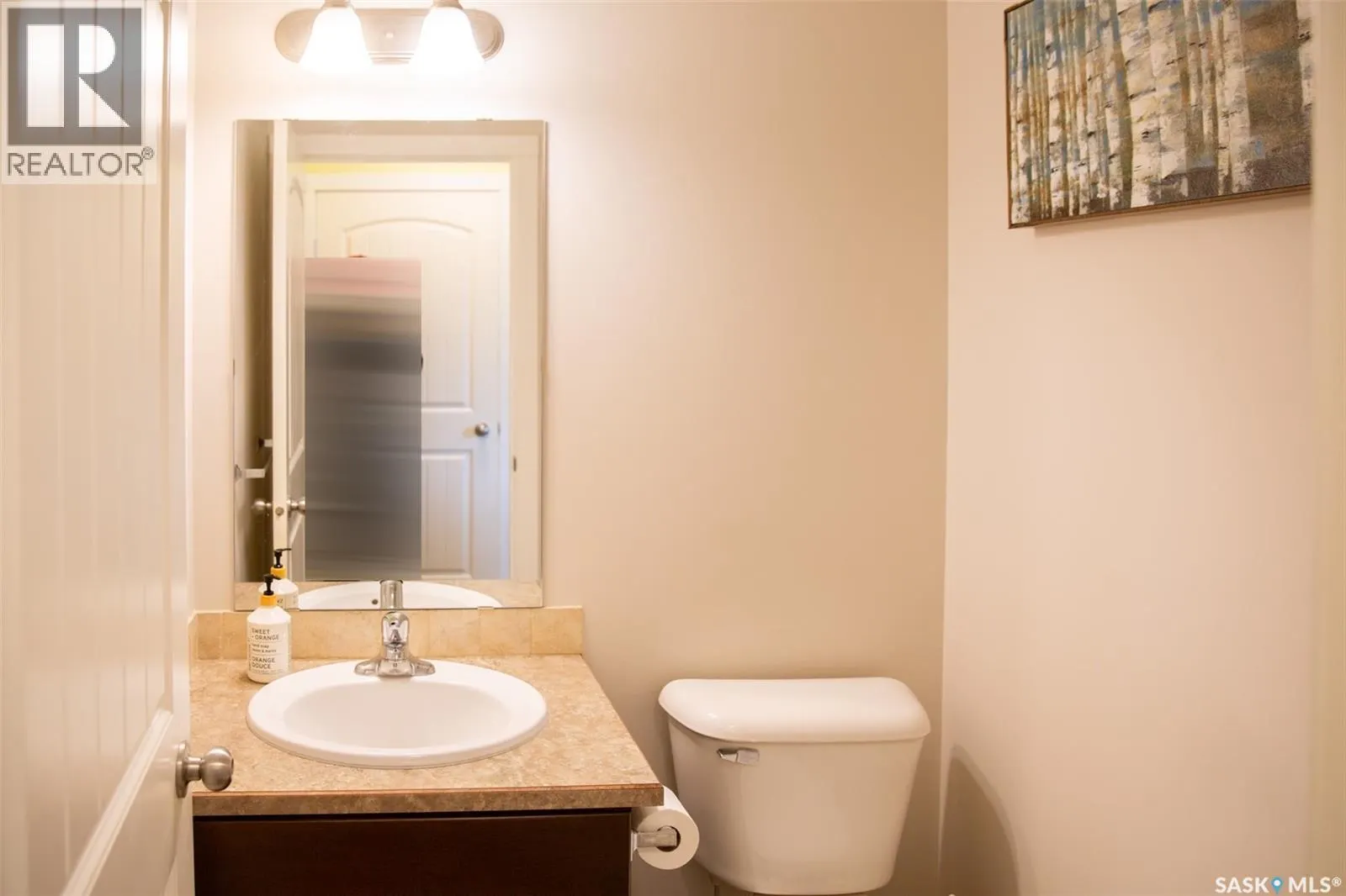 223 315 Hampton CIRCLE W