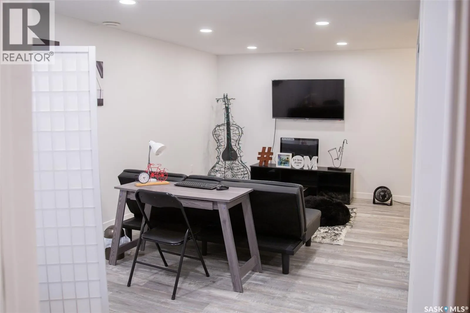 223 315 Hampton CIRCLE W