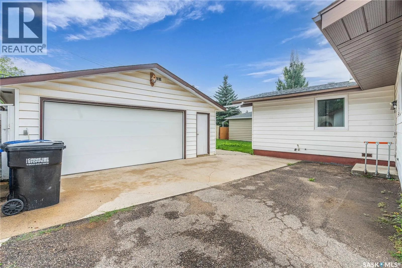 10 Macdonald CRESCENT