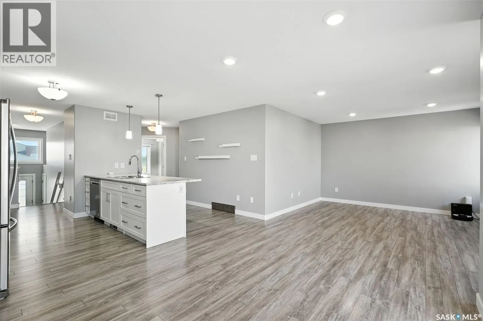 220 Reddekopp LANE