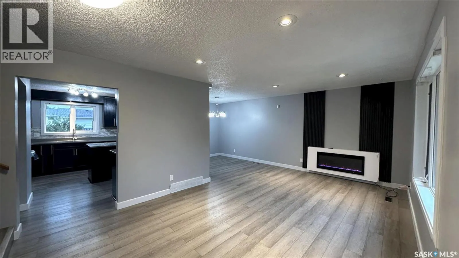 201 Haviland CRESCENT