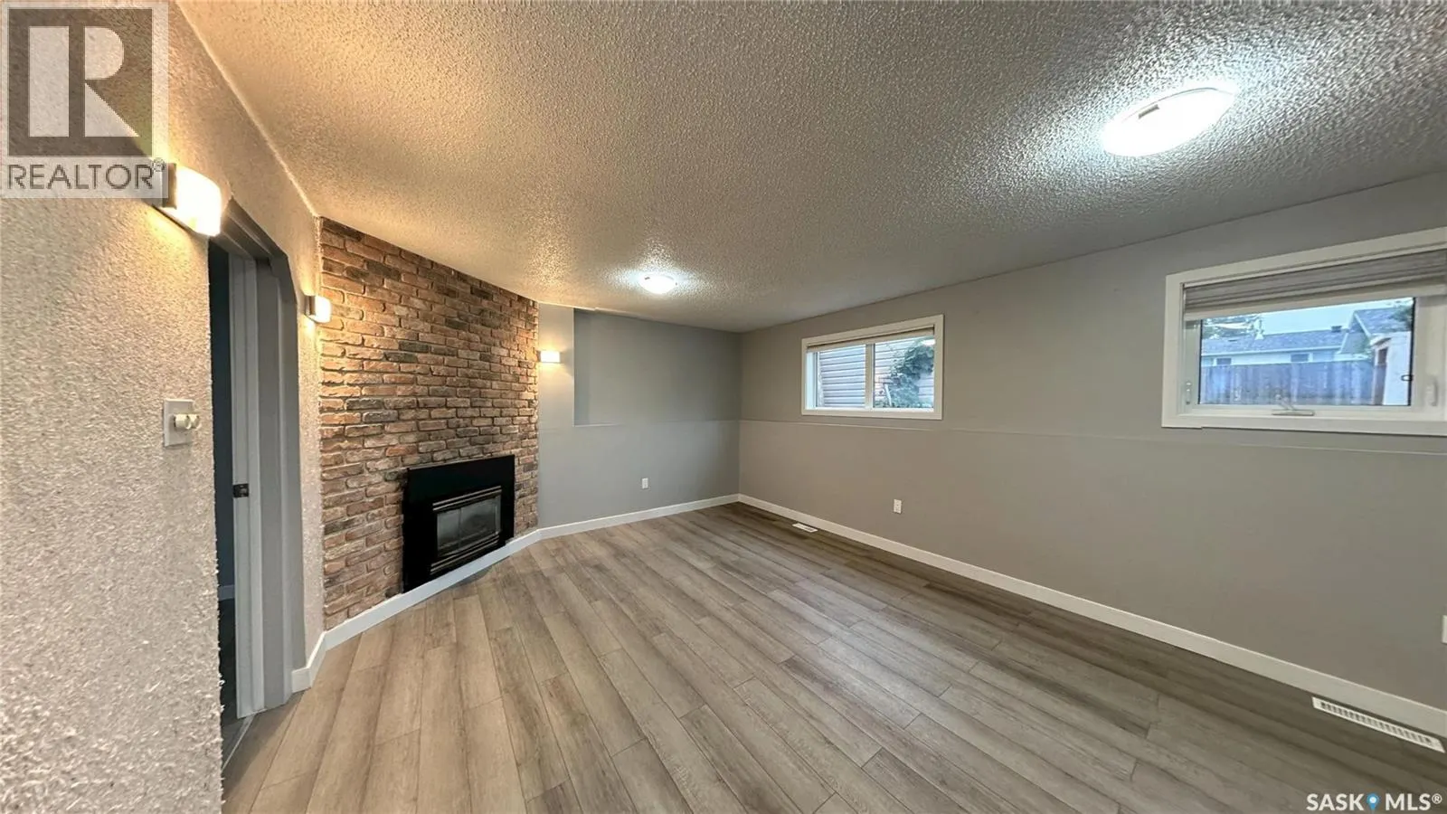 201 Haviland CRESCENT