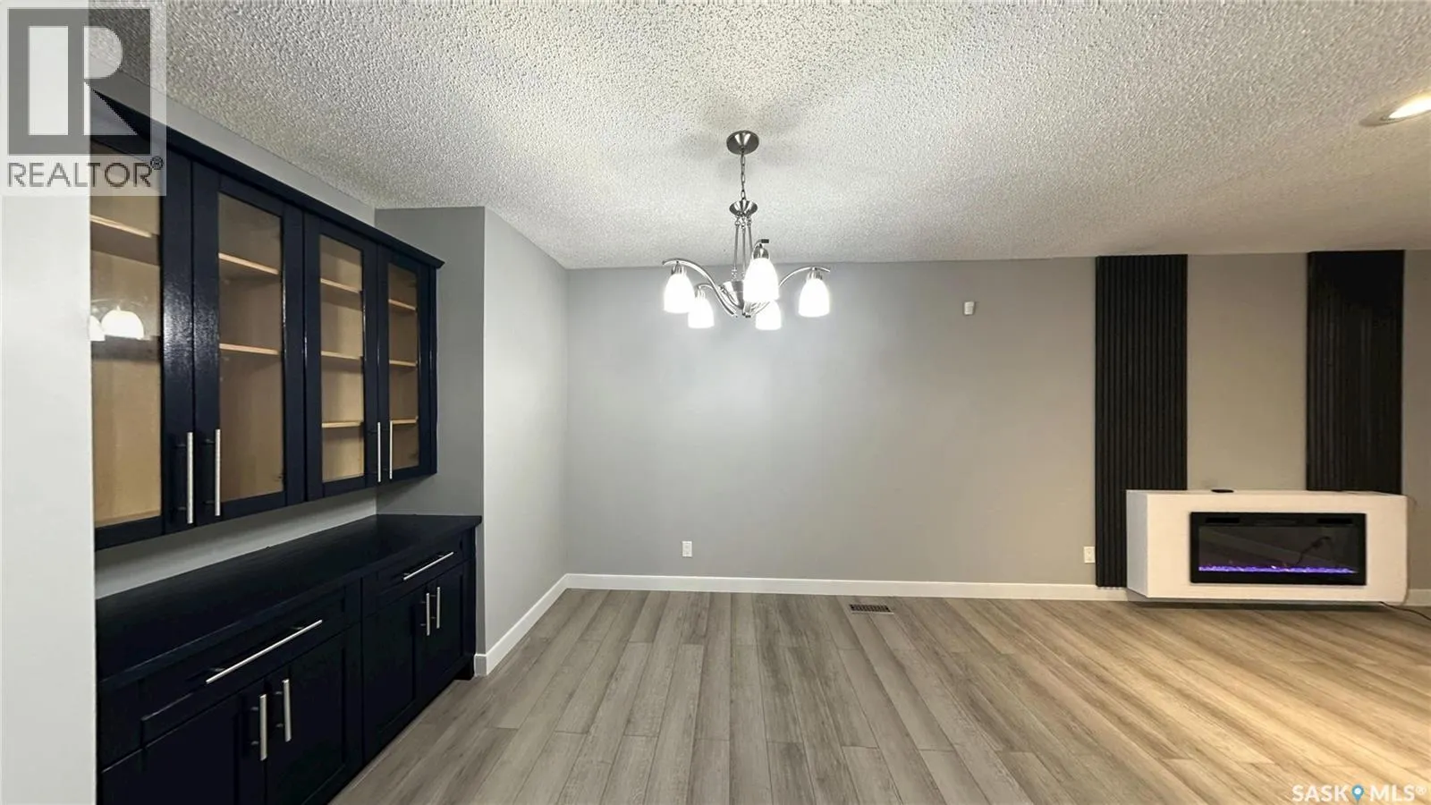 201 Haviland CRESCENT