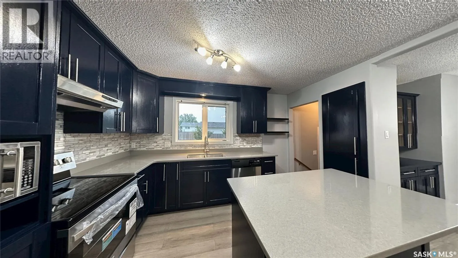 201 Haviland CRESCENT