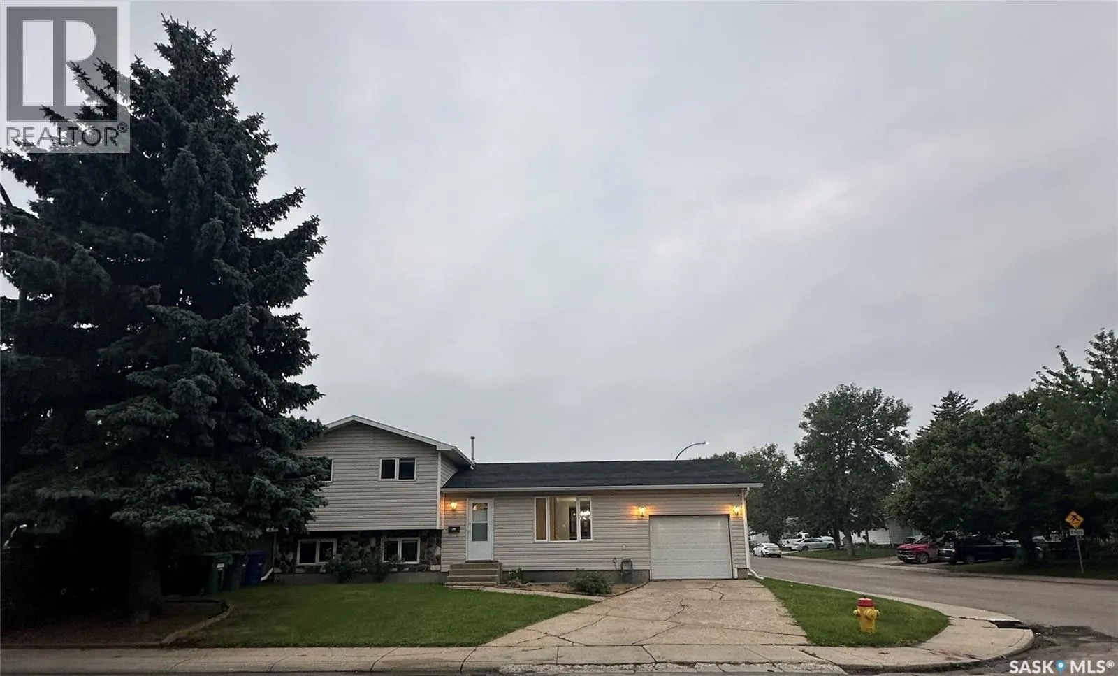 201 Haviland CRESCENT
