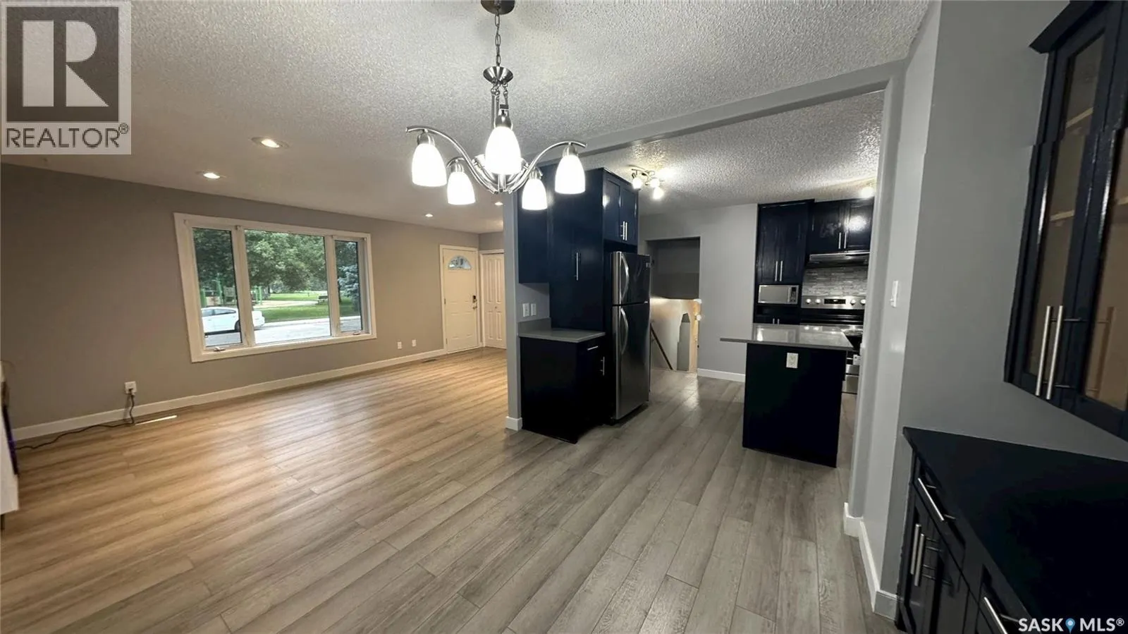 201 Haviland CRESCENT