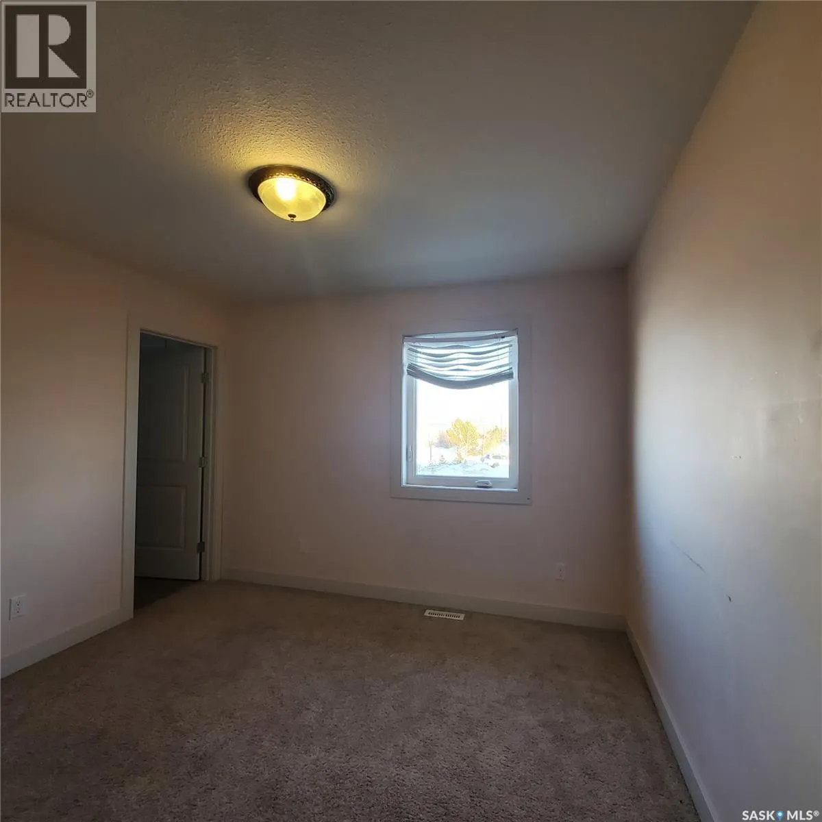 28 1703 Patrick CRESCENT