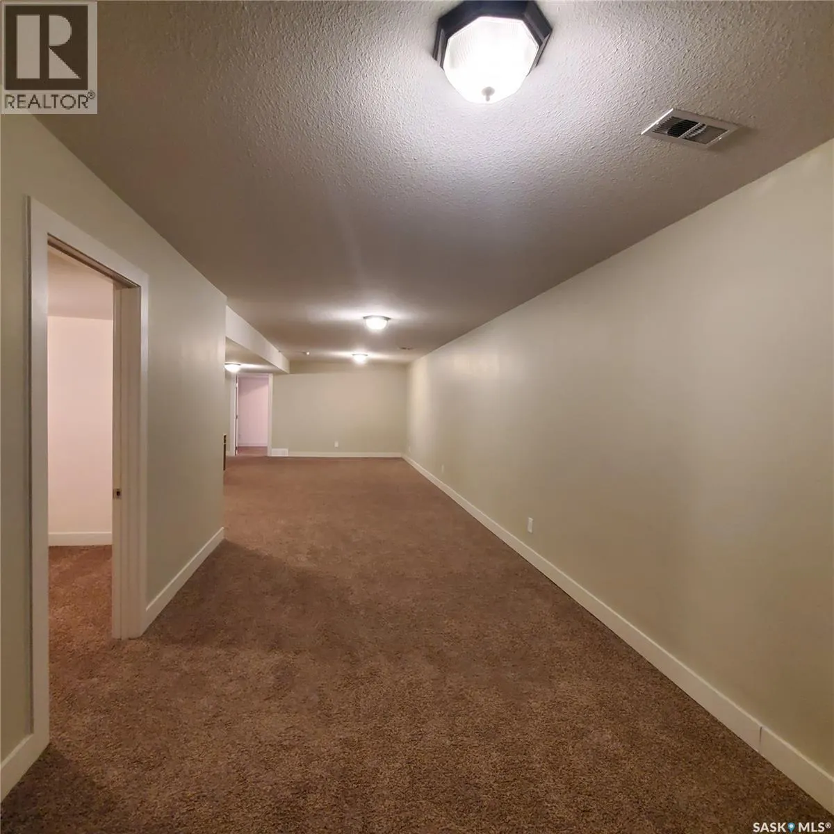 28 1703 Patrick CRESCENT