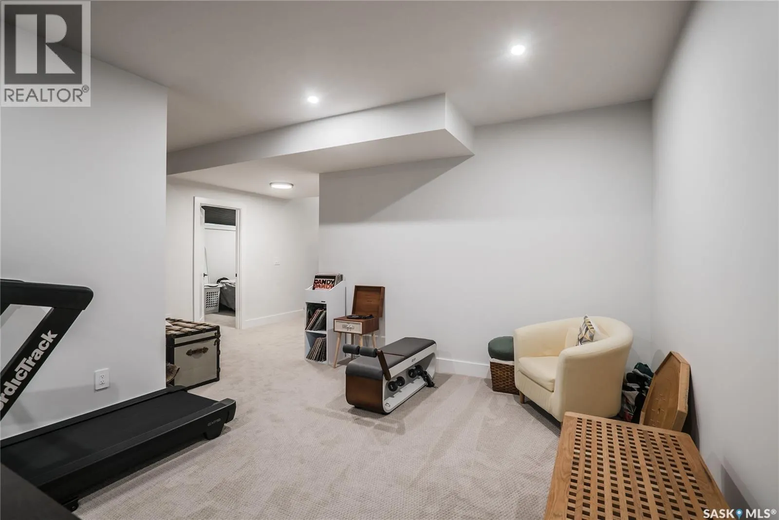 518 Hamm CRESCENT