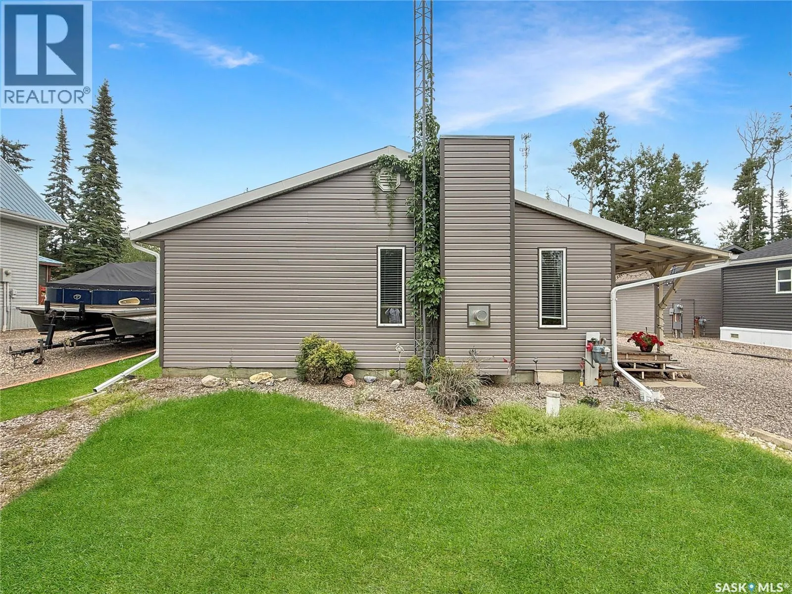 28 Andrews AVENUE