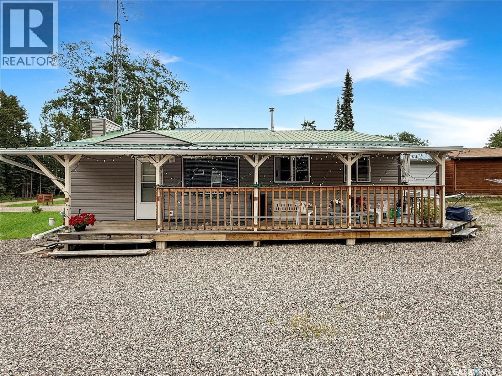 28 Andrews AVENUE