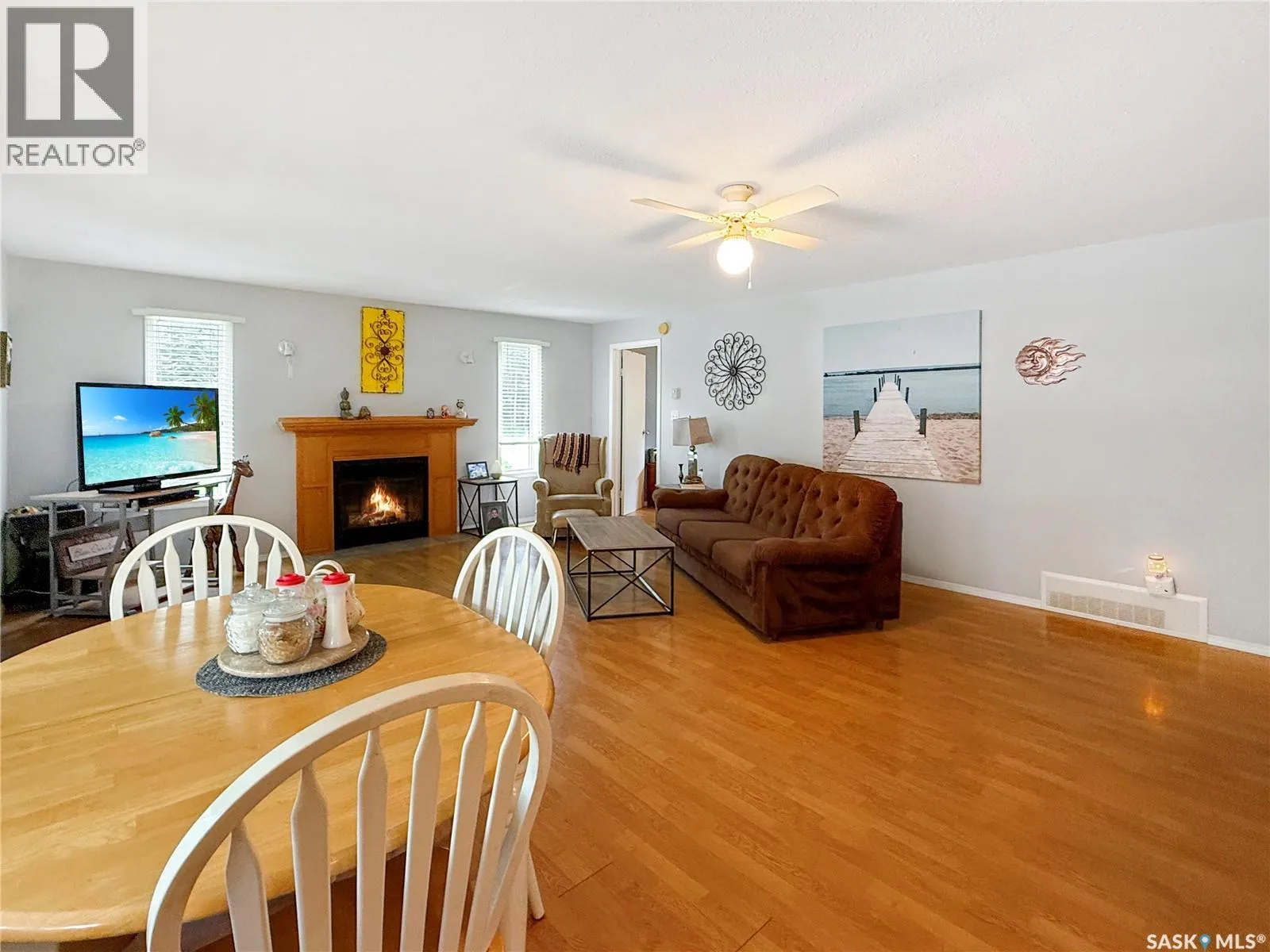 28 Andrews AVENUE