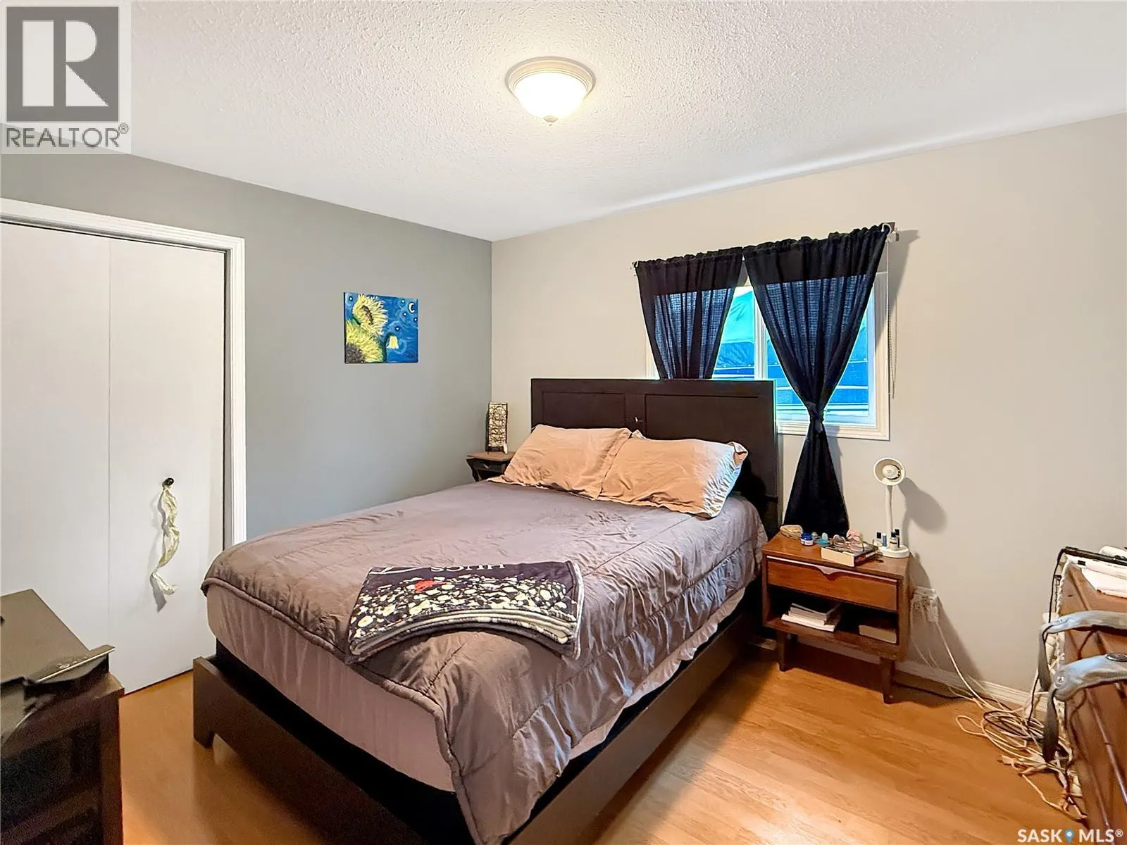 28 Andrews AVENUE