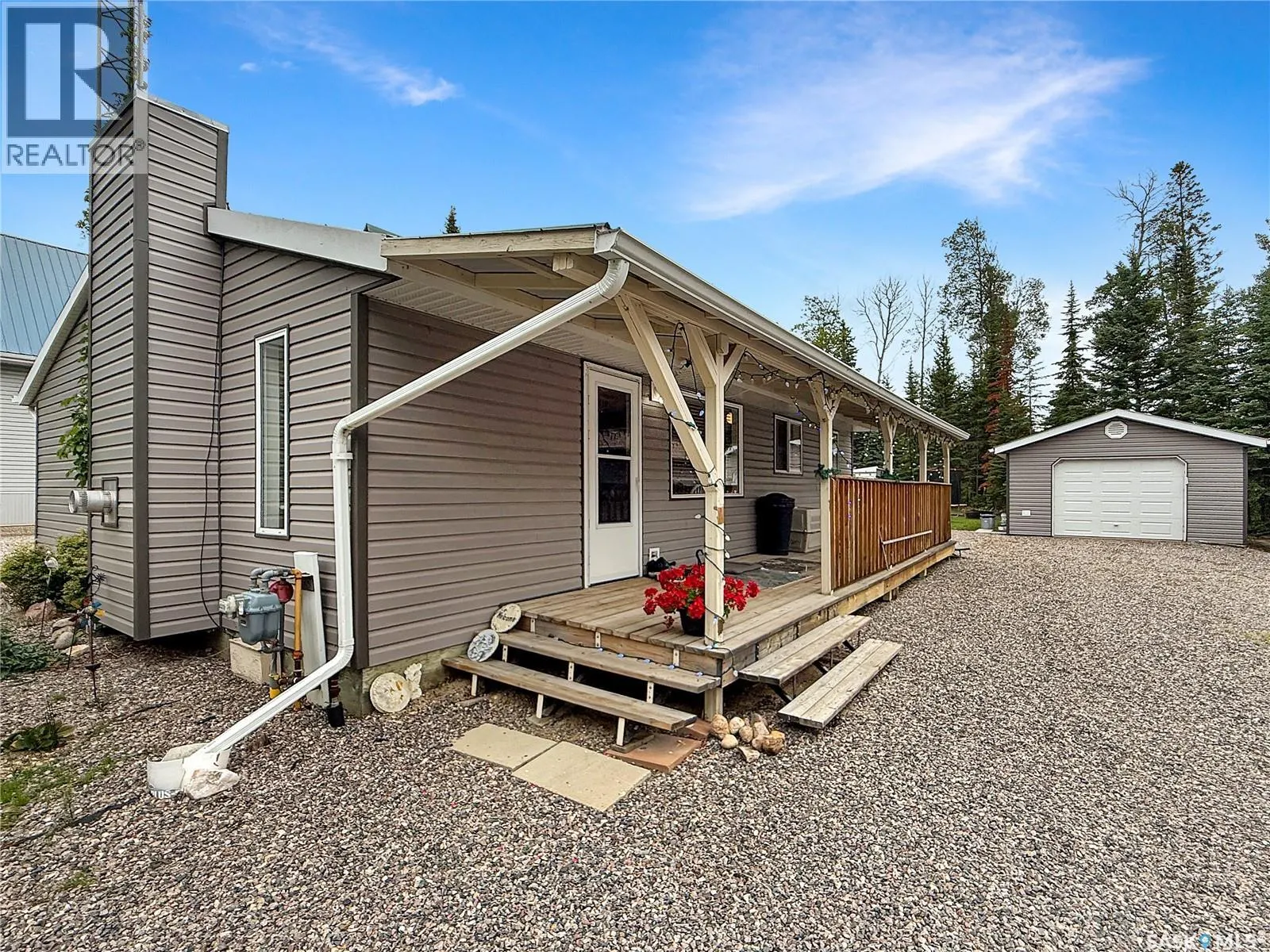 28 Andrews AVENUE