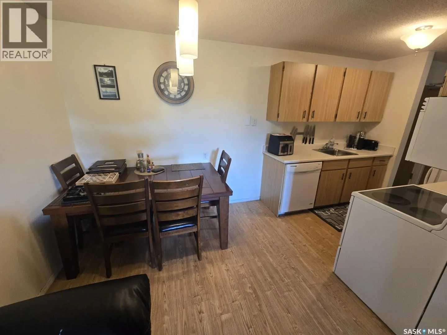1635 425 115th STREET E