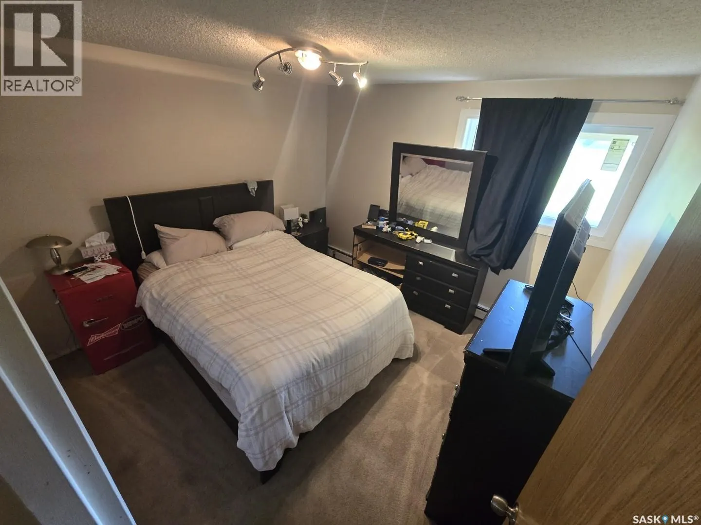 1635 425 115th STREET E