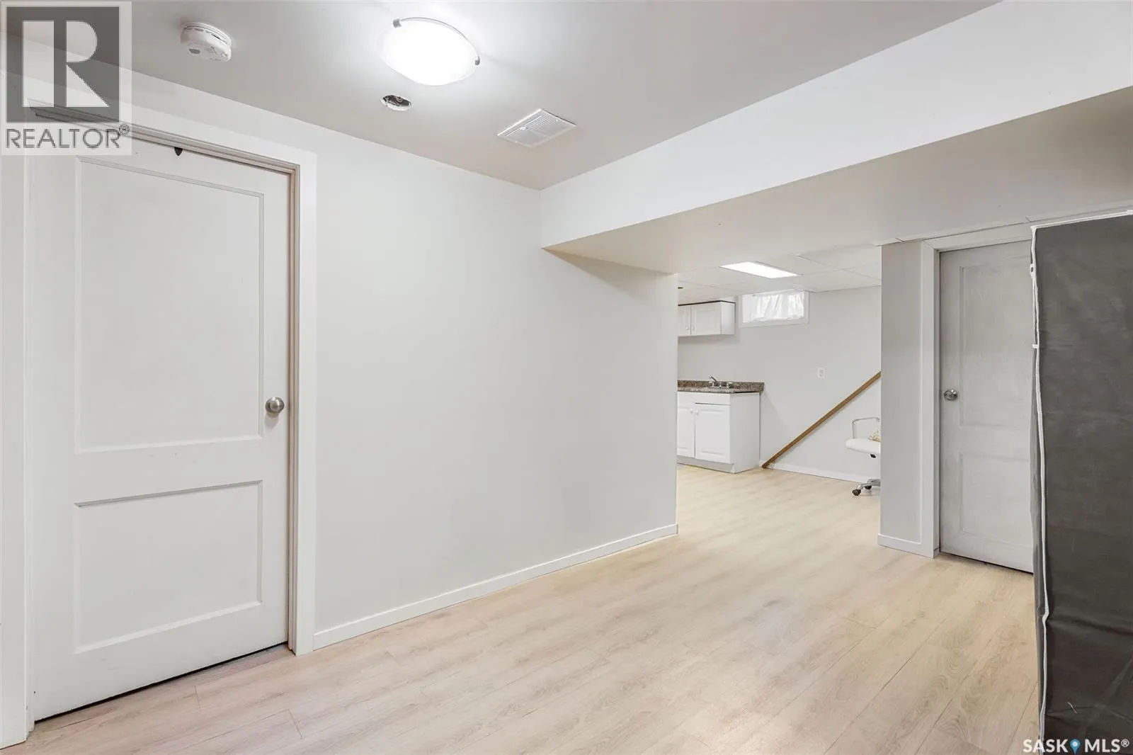 331 11th STREET E