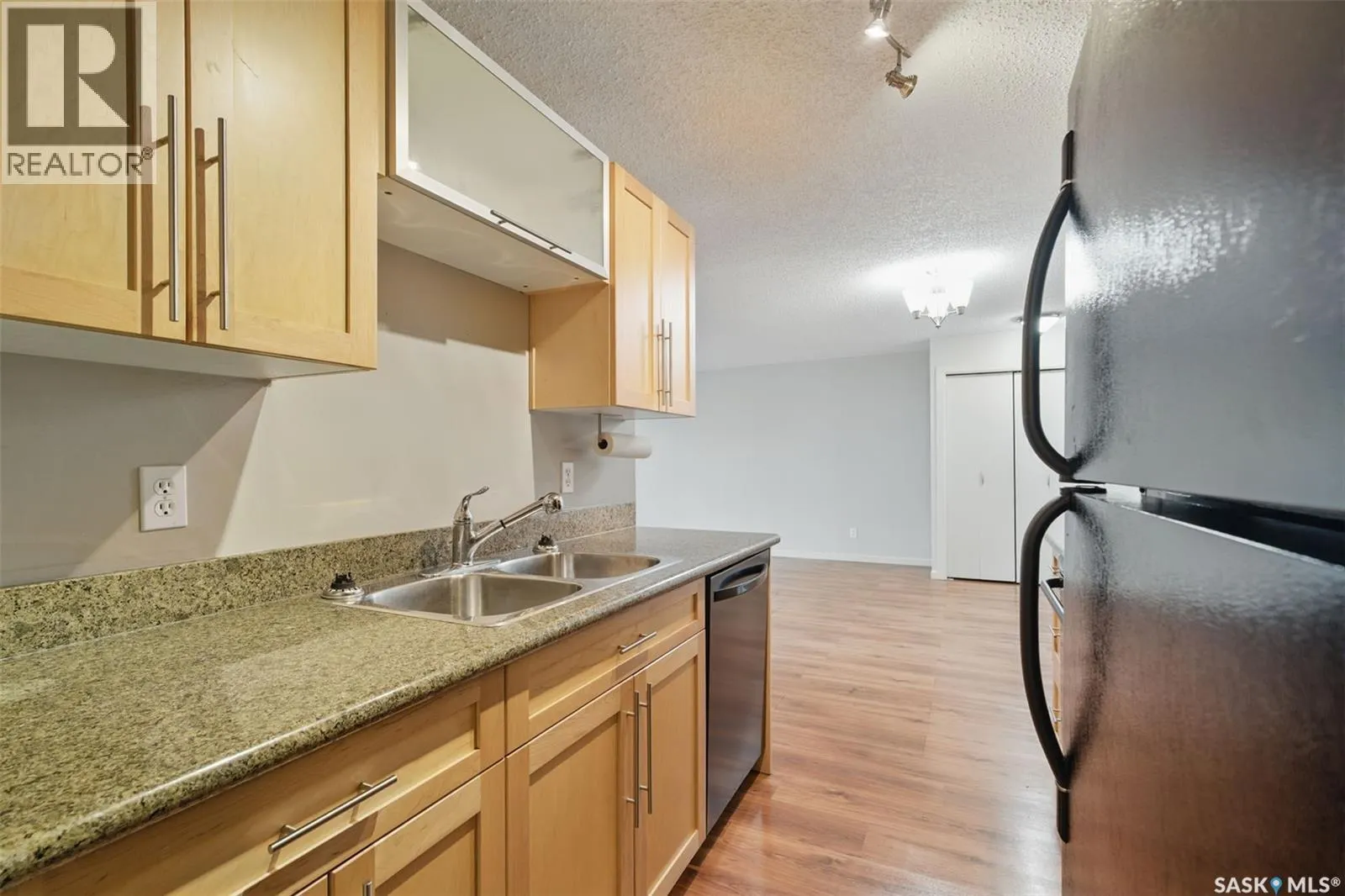 401 333 Silverwood ROAD