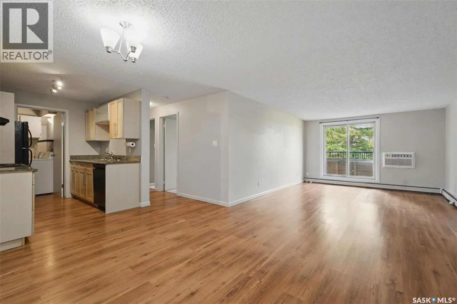 401 333 Silverwood ROAD