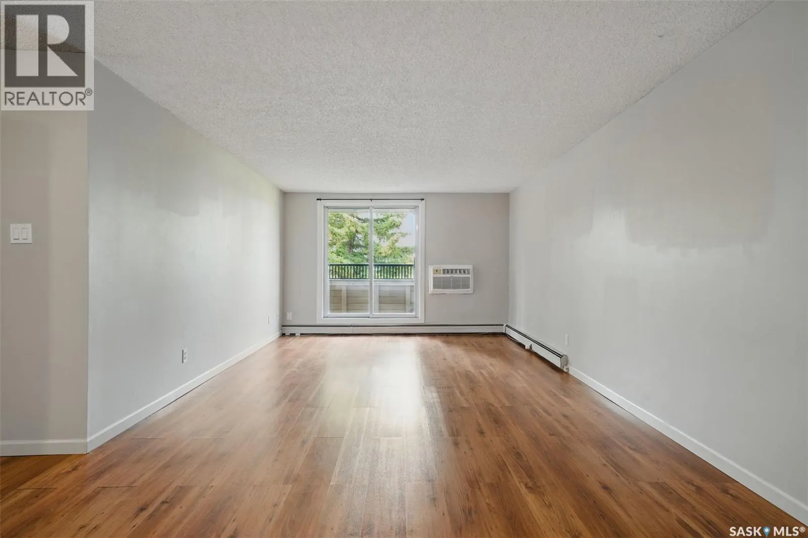 401 333 Silverwood ROAD