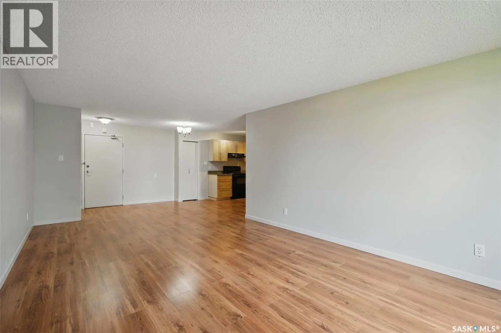 401 333 Silverwood ROAD