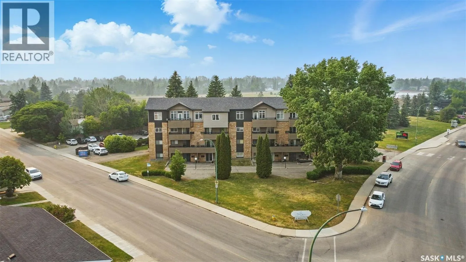 401 333 Silverwood ROAD