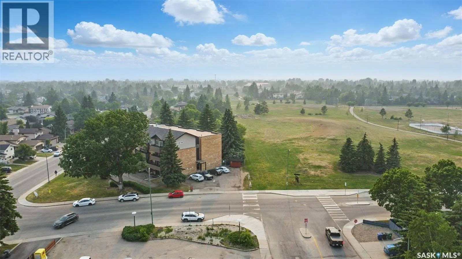 401 333 Silverwood ROAD