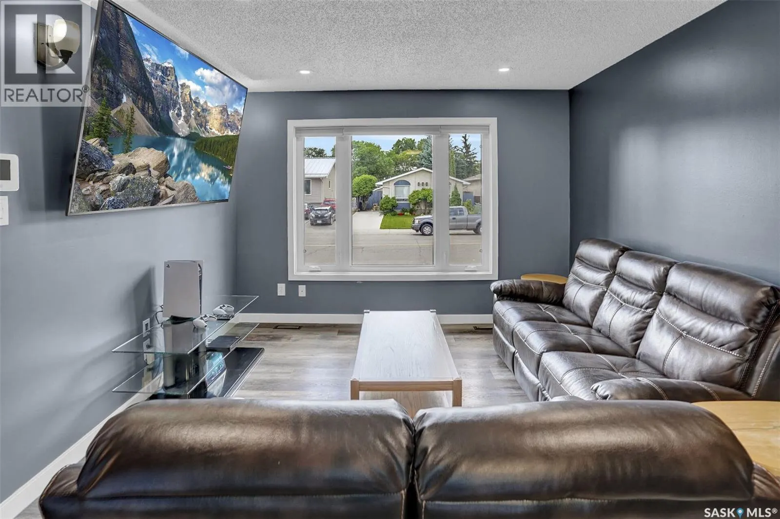 586 Rink AVENUE