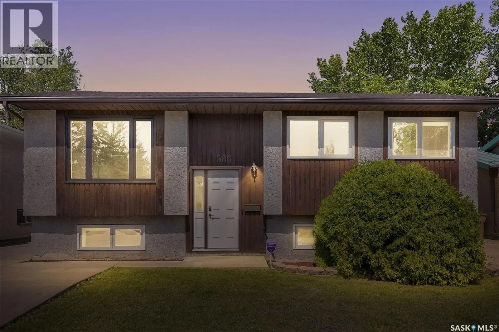 586 Rink AVENUE