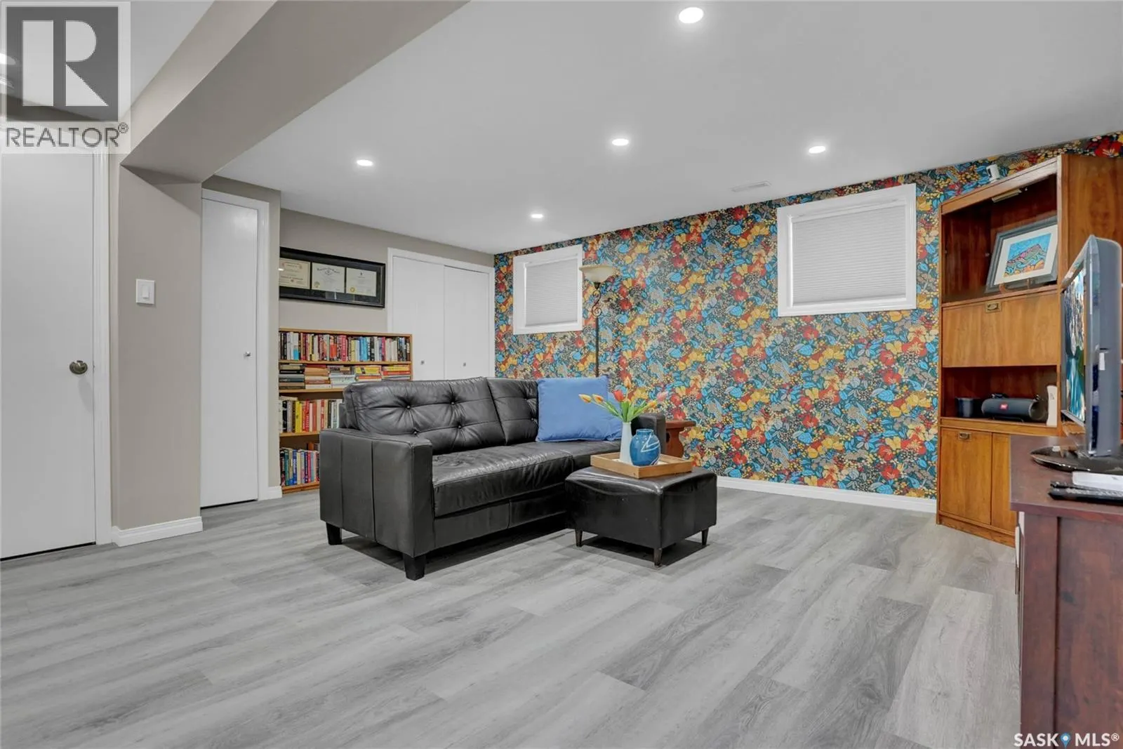 1311 Athabasca STREET W