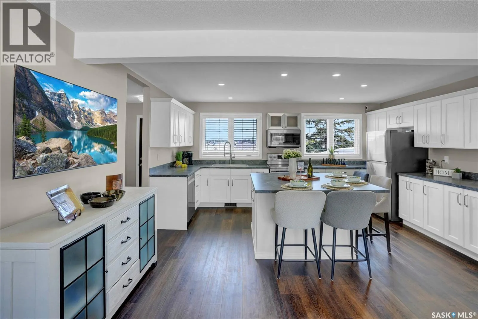 1311 Athabasca STREET W
