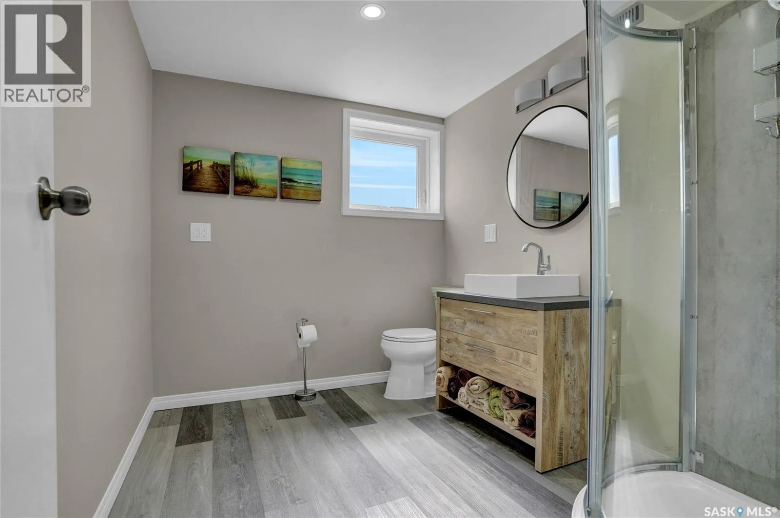 1311 Athabasca STREET W