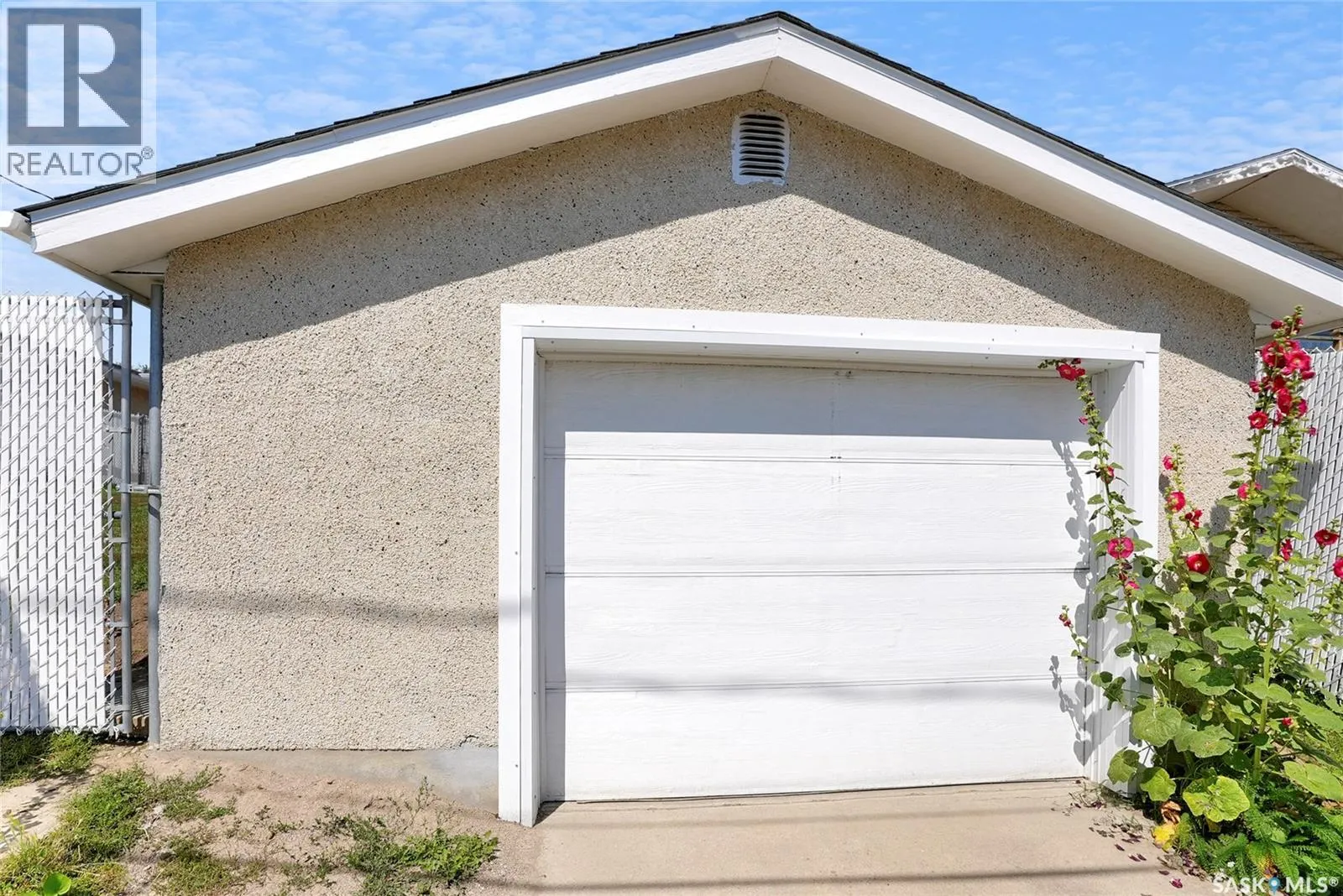 1311 Athabasca STREET W