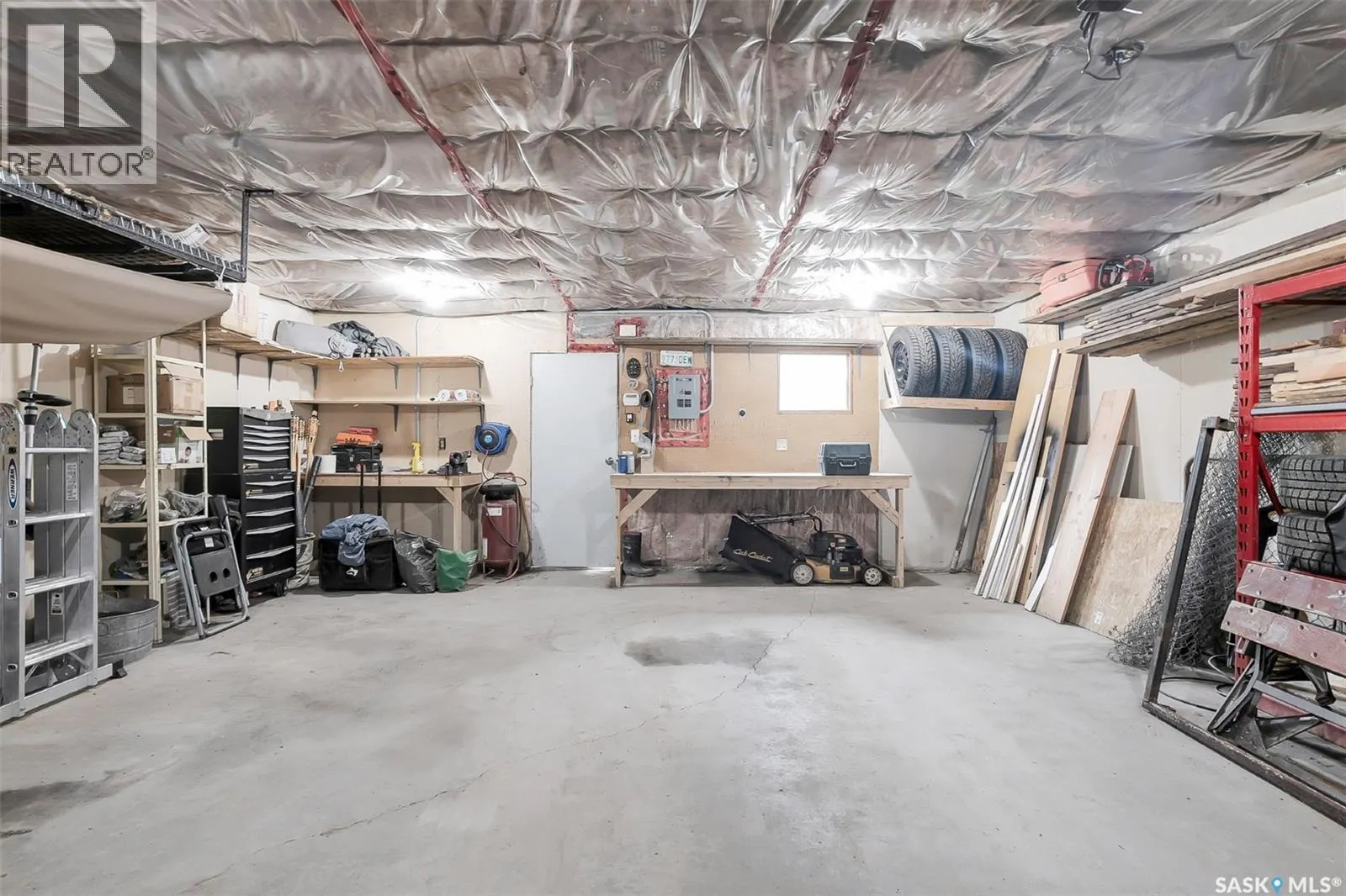 706 32nd STREET W