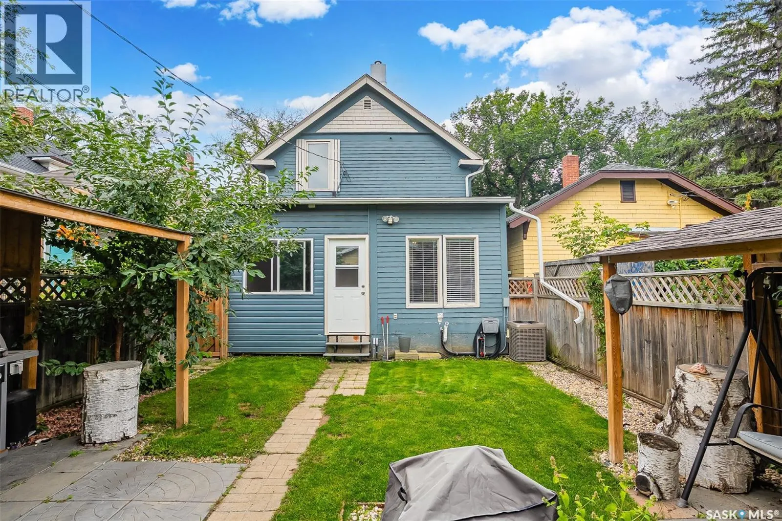 706 32nd STREET W