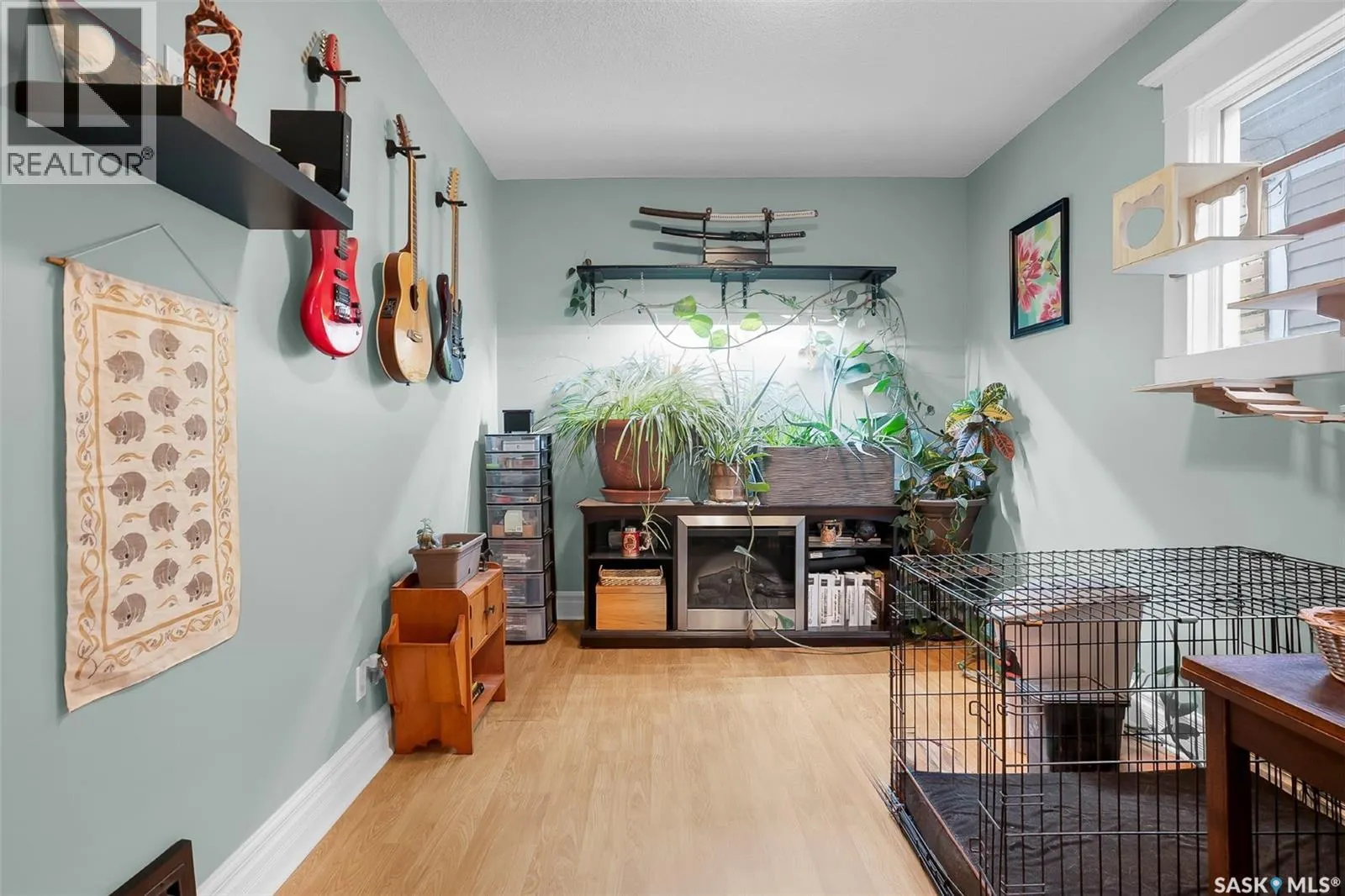 706 32nd STREET W